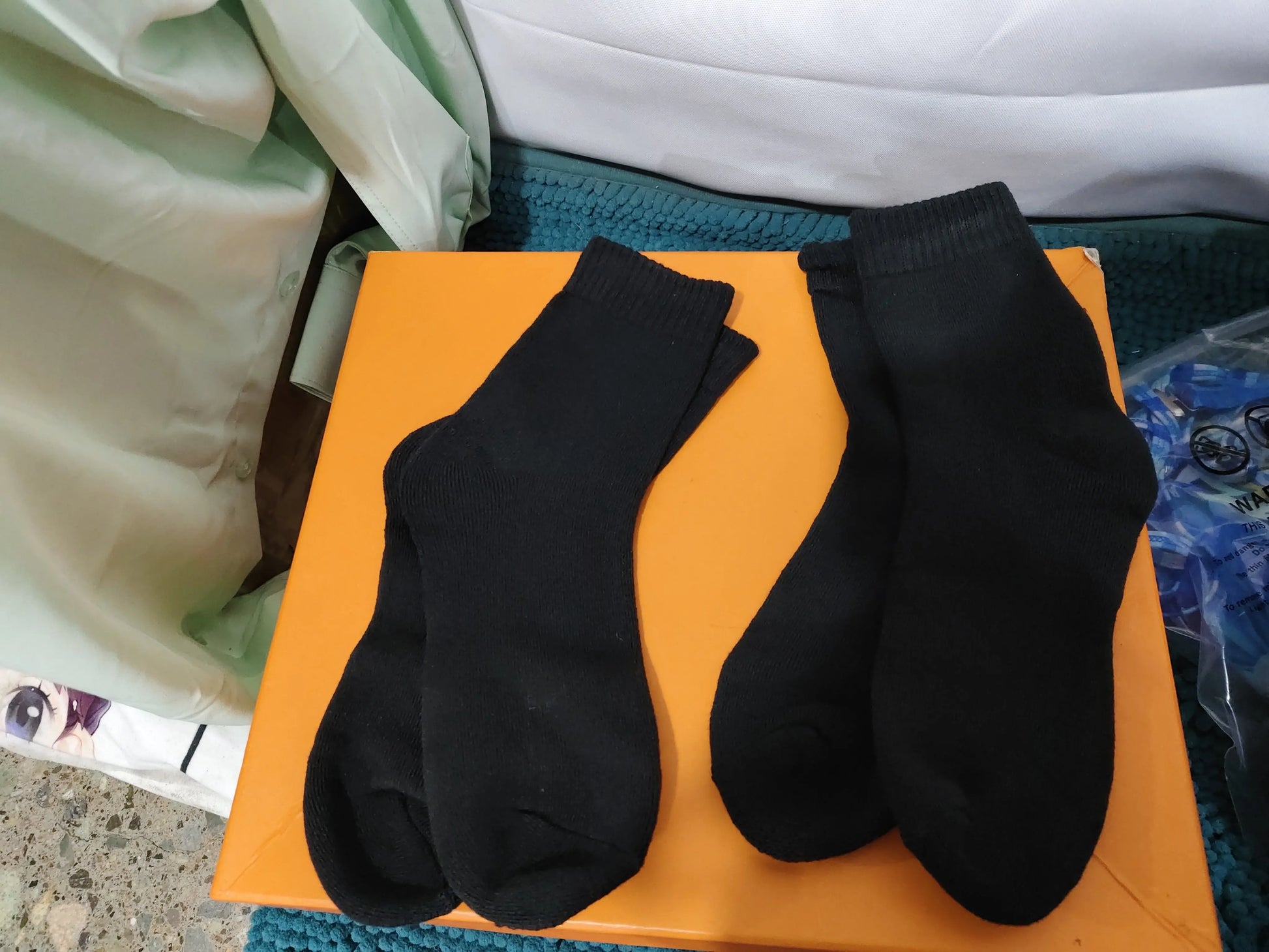 Two Pairs Of Unisex Winter Thermal Socks For Warmth And Cold Protection SimplyOnlineShopping